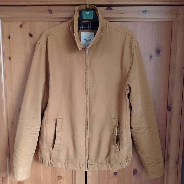 Kurtka typu bomberka Pull & Bear