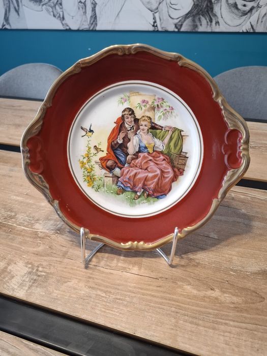 Porcelanowy talerz dekoracyjny Wałbrzych.