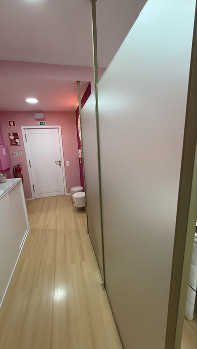 Divisorias de vidro com estrutura metalica