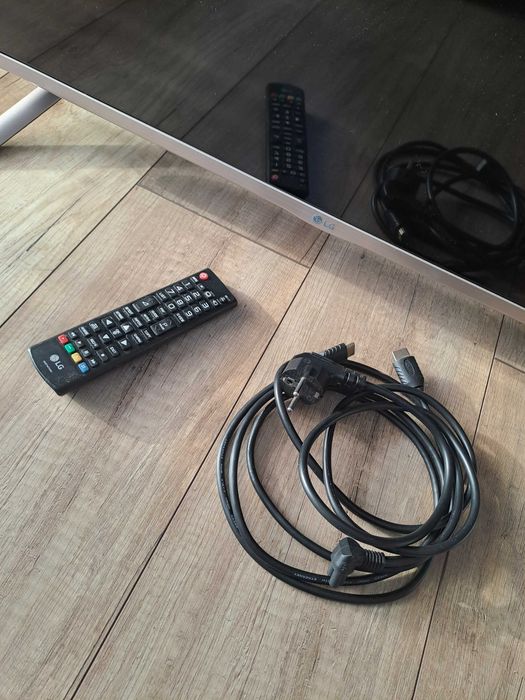 Telewizor 32 cale LG 32LF5610