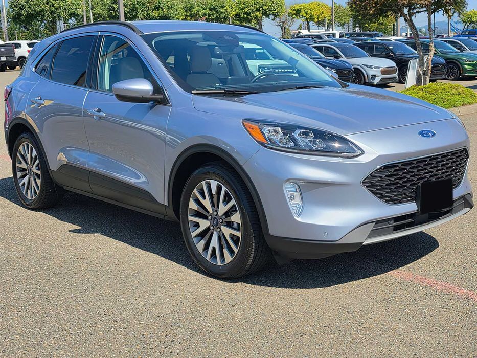 Ford Escape hyb      2023