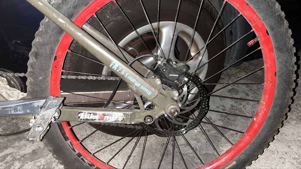 bicicleta de downhill