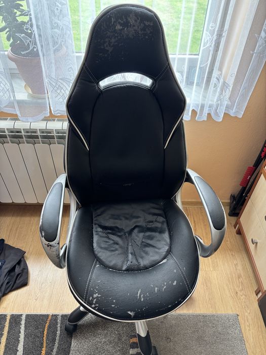 Fotel obrotowy biurowy