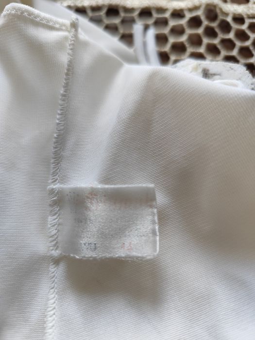 Halka z koronką do kolan na nieregulowane ramiączka rozm 44D. Triumph.