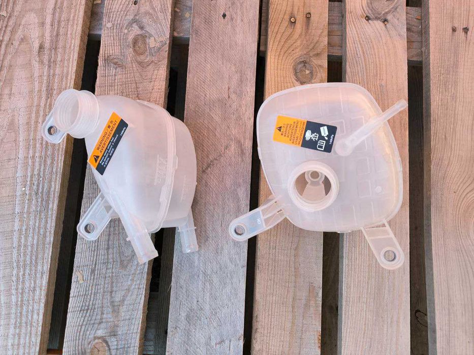 Бачок розширювальний на Nissan Rogue X-trail t33 бачок расширительный