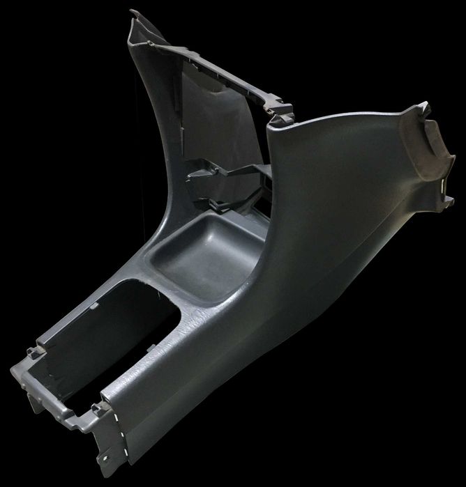 Peças de sobra de um restauro de um Toyota Corolla XLI 16V E10