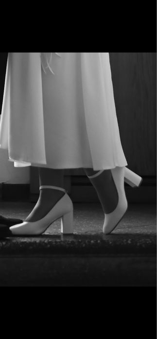 Туфлі білі (весільні)