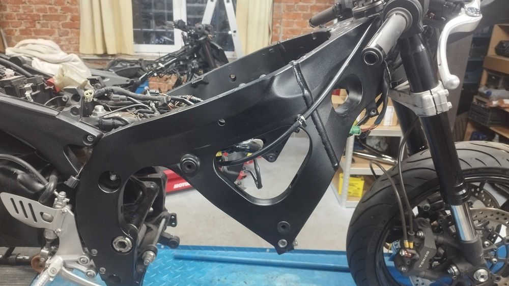 rama Suzuki GSXR 759 K8 K9 L0 27tyś przebiegu zarejestrowana w PL 2009