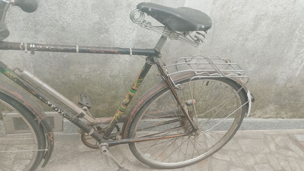 Bicicleta antiga Mayal