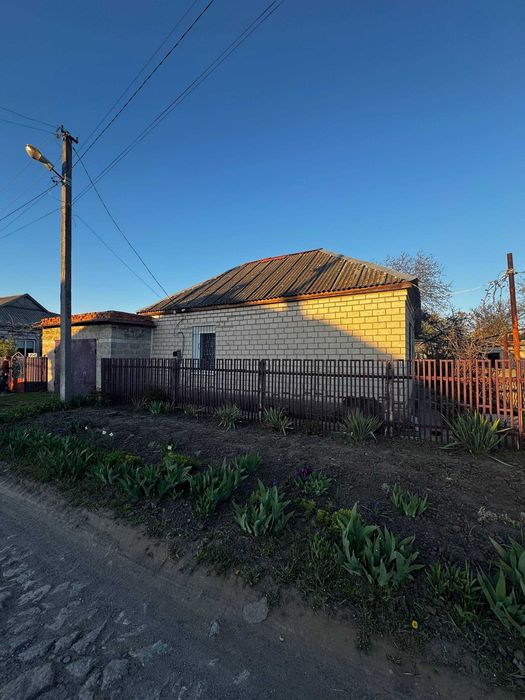 Продам гарний  будинок