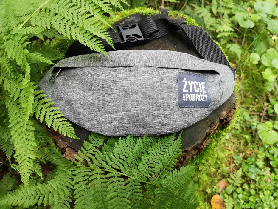 Nerka saszetka Kilka zamków nowa wytrzymała zapinana na klamrę