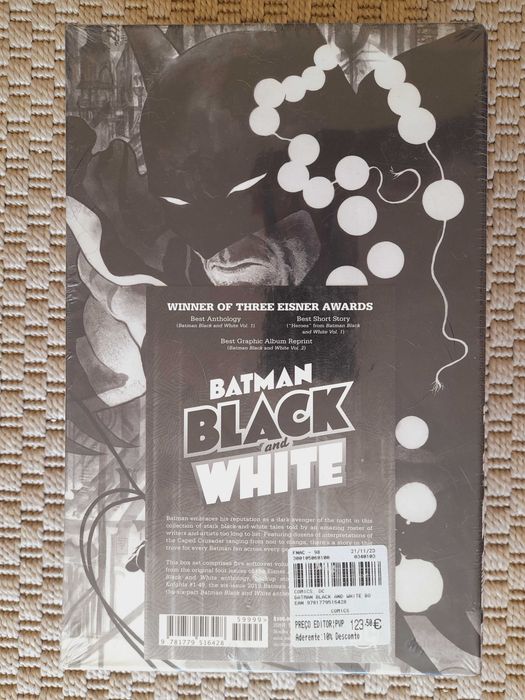 Batman Black and White Box Set