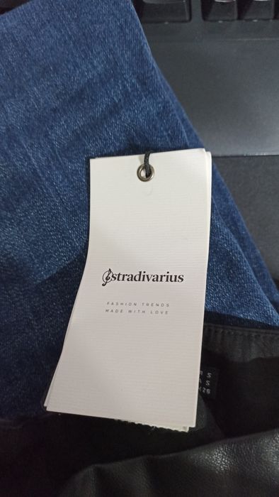 Spódnica damska czarna długa Stradivarius