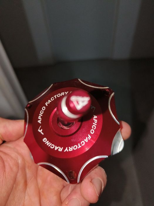 Tampão de depósito Apico vermelho