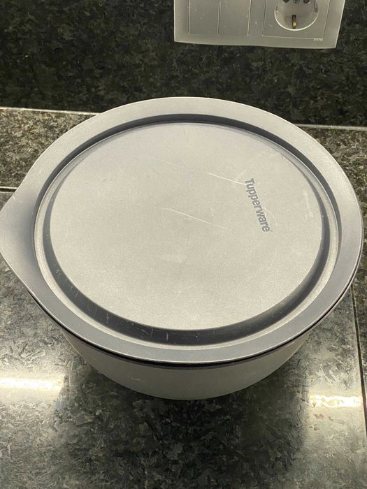 Caixa Tupperware como nova433491625116313602
