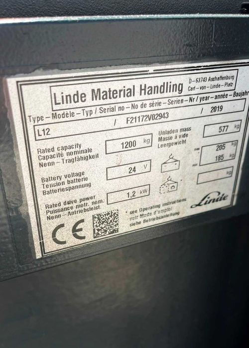 Stacker elétrico Linde L12 (1200 kg / 2.42 m de elev)