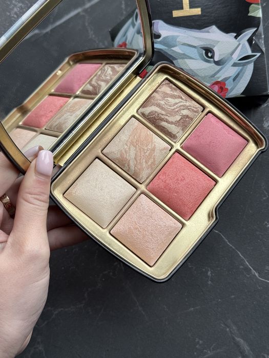 Hourglass палетка оригінал