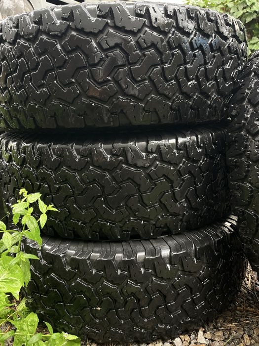 Sprzedam opony mojego taty 4 sztuki 31x10,5x15  r15