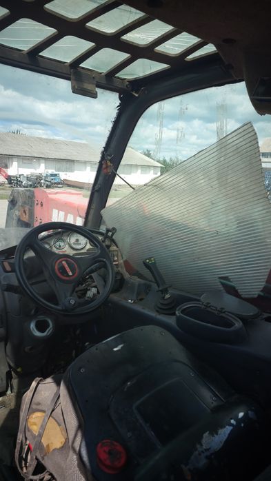 Навантажувач телескопічний MANITOU