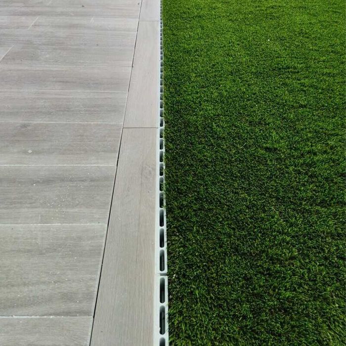 Canal em PP com Grelha Oculta LuxWares