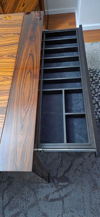 Mesa em Pau Ferro c\ 6 cadeiras - Madeira maciça