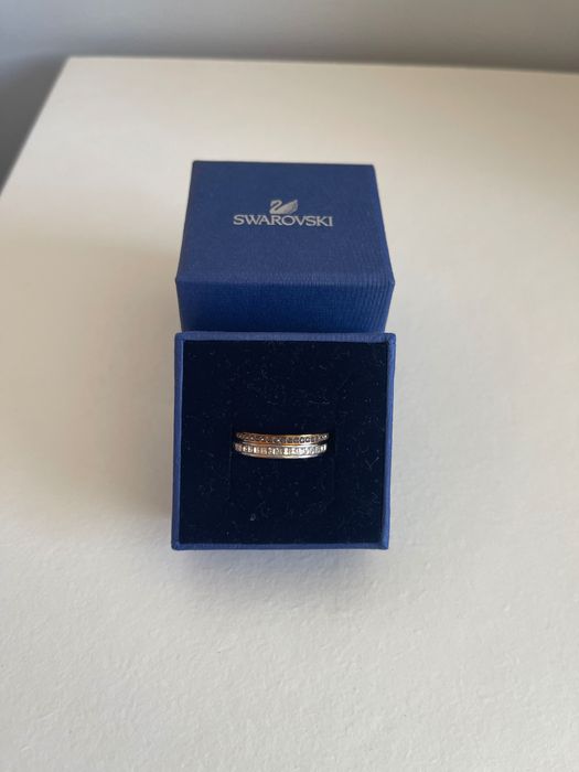 Vende-se Anel Swarovski