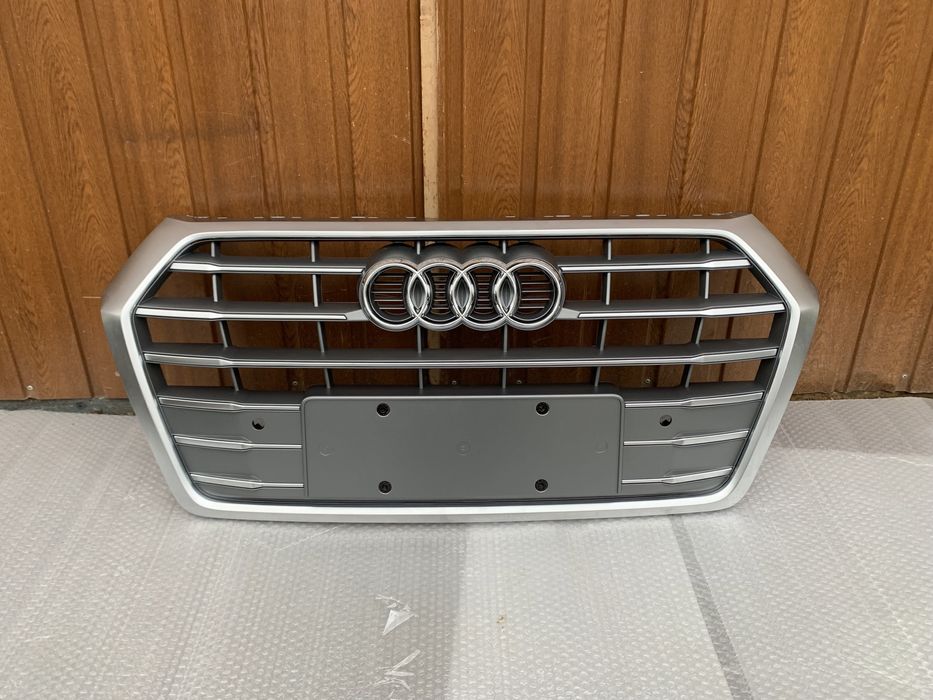 Решітка бампера Audi Q5 80A решетка радіатора ауді гриль ауди