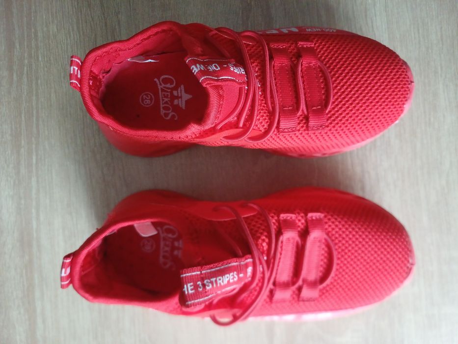 Adidasy czerwone 28