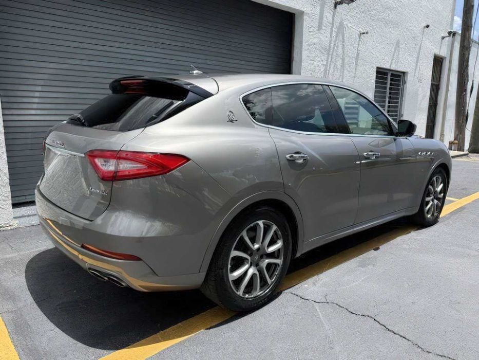 Maserati Levante      2019