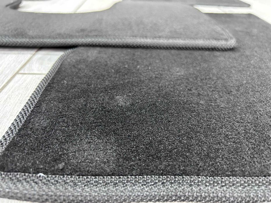 Volkswagen Golf Passat Tiguan Touareg – килимки з ворсу