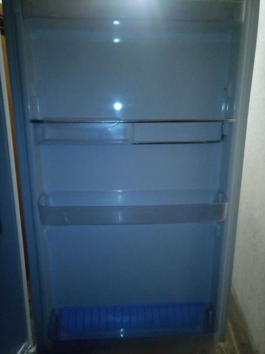 Холодильник indesit
