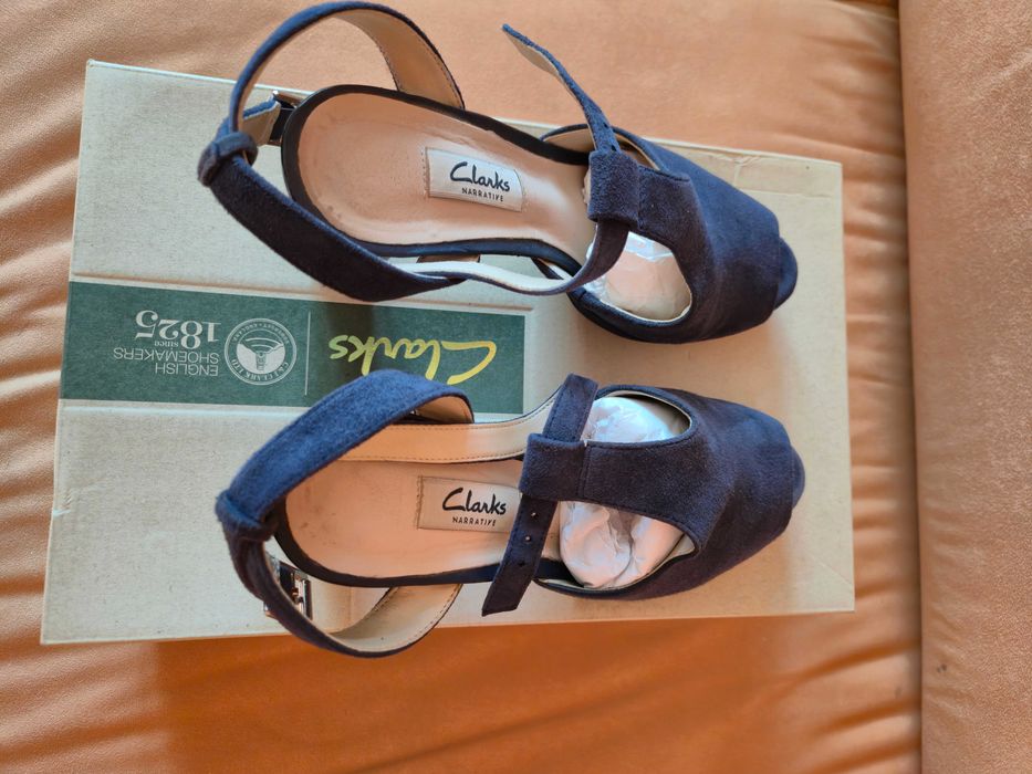 Продам босоніжки жіночі Clarks, розмір 38.