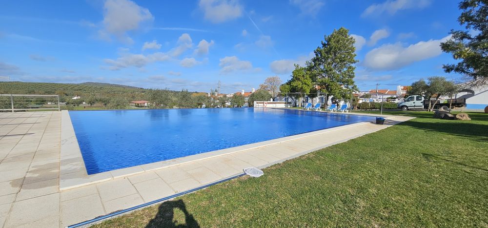 Limpeza de Terrenos/Jardins/Piscinas/Sistemas de Rega