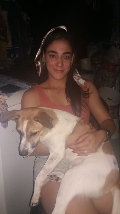 Cuidadora de Pets496882782883686404