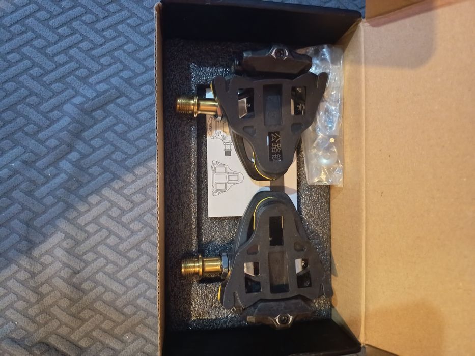 Pedais de encaixe para bicicleta de estrada da marca ONIRII