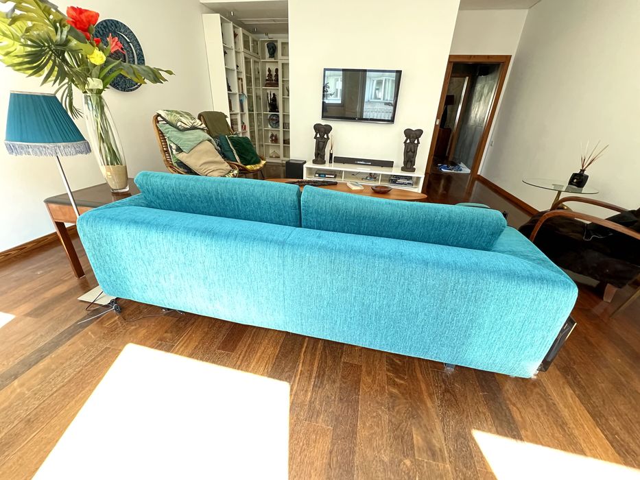 Sofá de sala de 2 lugares com puff