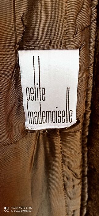 Sprzedam brązowy, krótki płaszcz damski Petite.