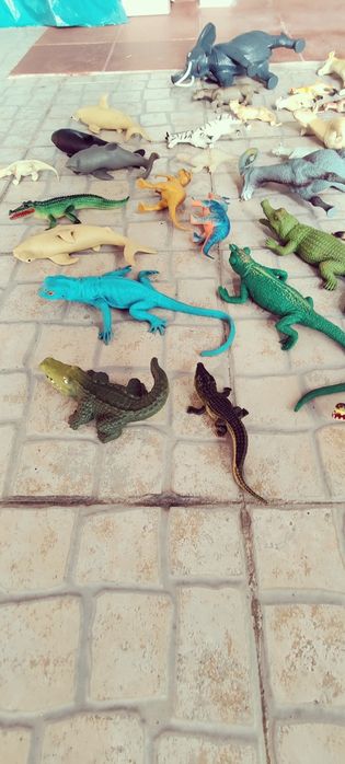 Vendo 52 bonecos, só o conjunto.