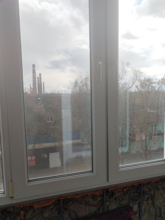 Продам 2х кімнатну "сталінку" по Криворіжсталі 54.