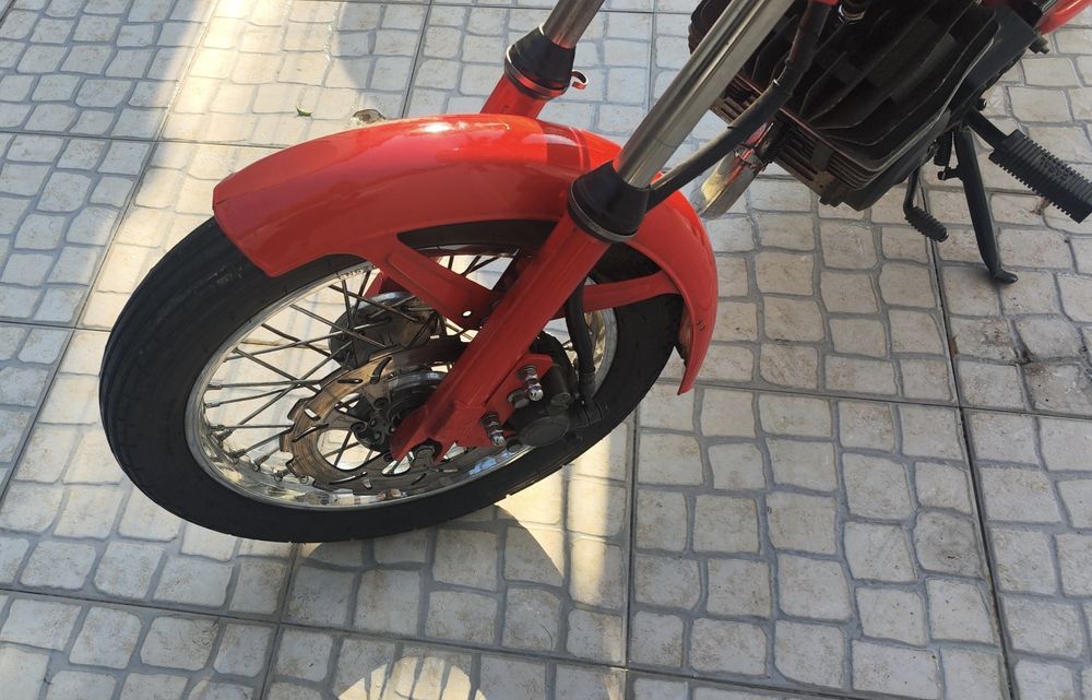 Casal Boss Macal M83