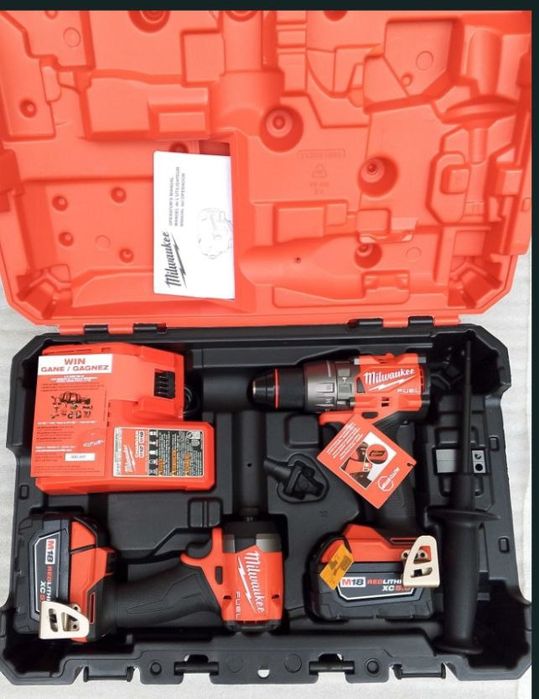 Milwaukee/Dewalt  Tools USA