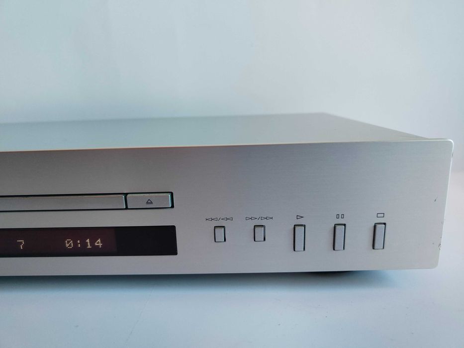 Yamaha CD-S300 odtwarzacz CD srebrny Digital Out USB