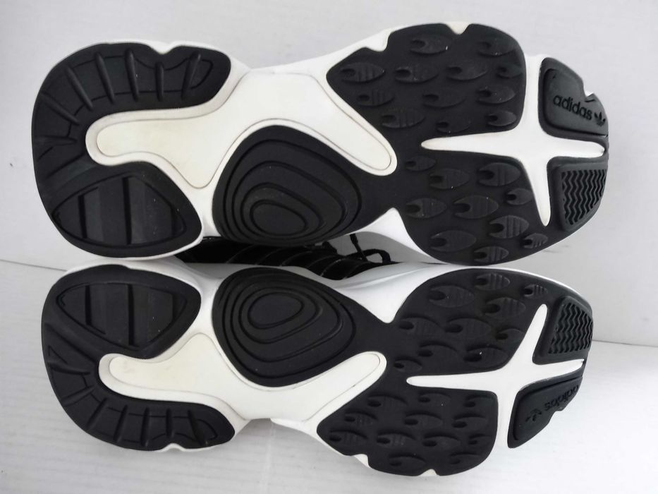 Buty ADIDAS MAGMUR RUNNER roz 43 1/3 Bieganie Sportowe UNISEX