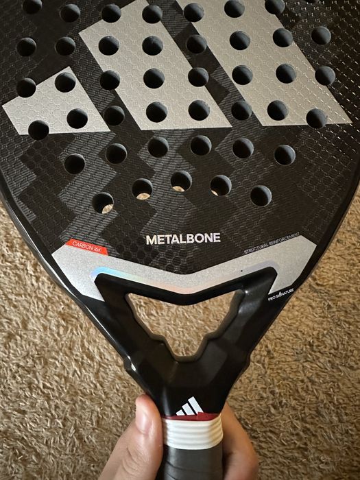 Adidas metalbone , Ale galan