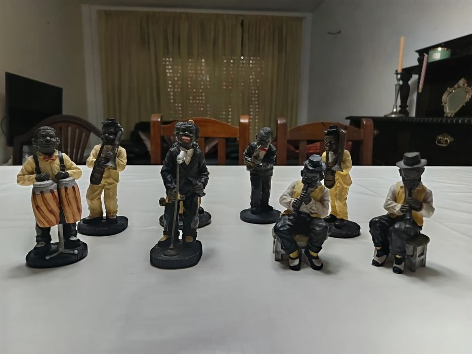 Figuras de porcelana.8 peças.
