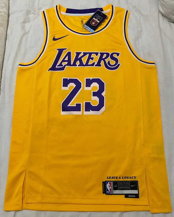 Los Angeles Lakers - Lebron James 23