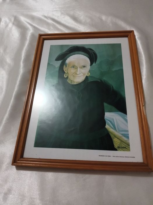 2 Quadros com Figuras Tradicionais