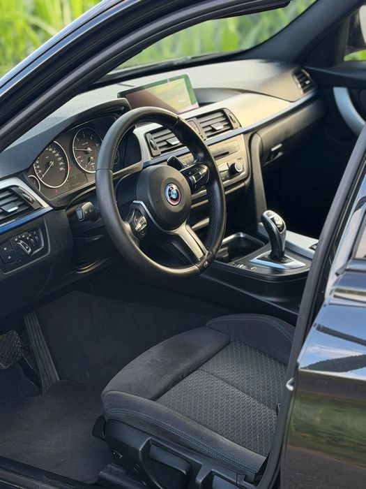Bmw 320d F31 automatica pack M