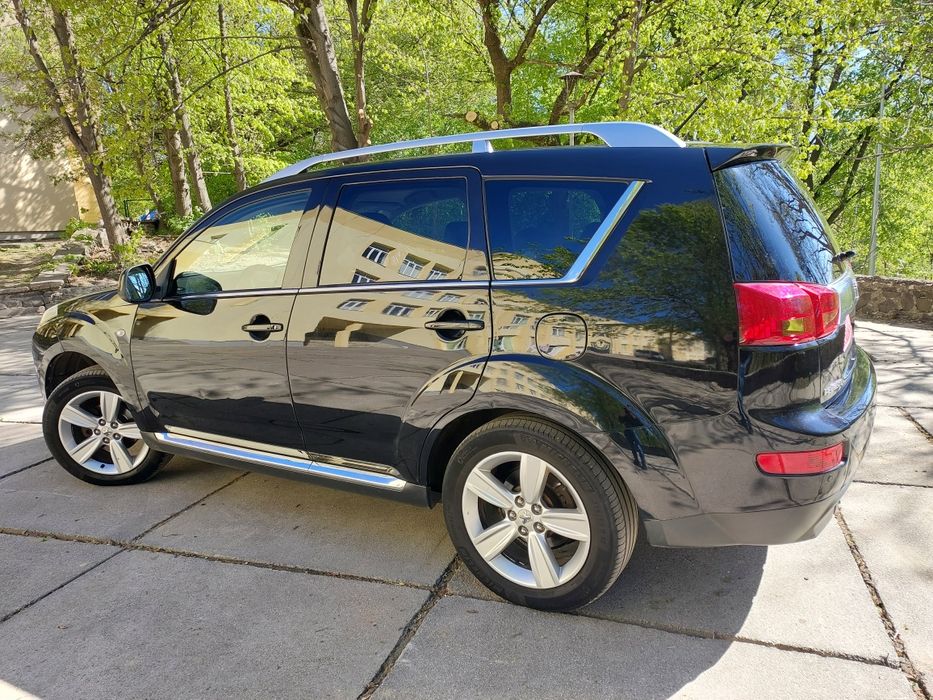Peugeot 4007 2010 рік