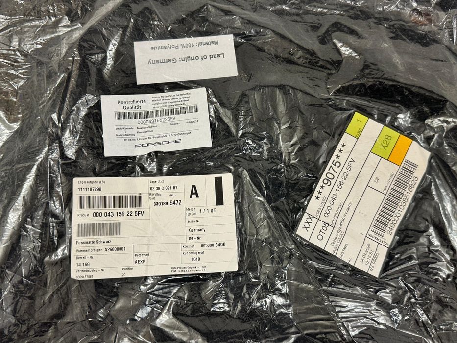 Dywaniki Porsche 911 993 OEM nowe zestaw